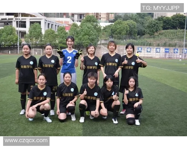 重庆足球队以52分领跑选拔赛积分榜展现强劲实力